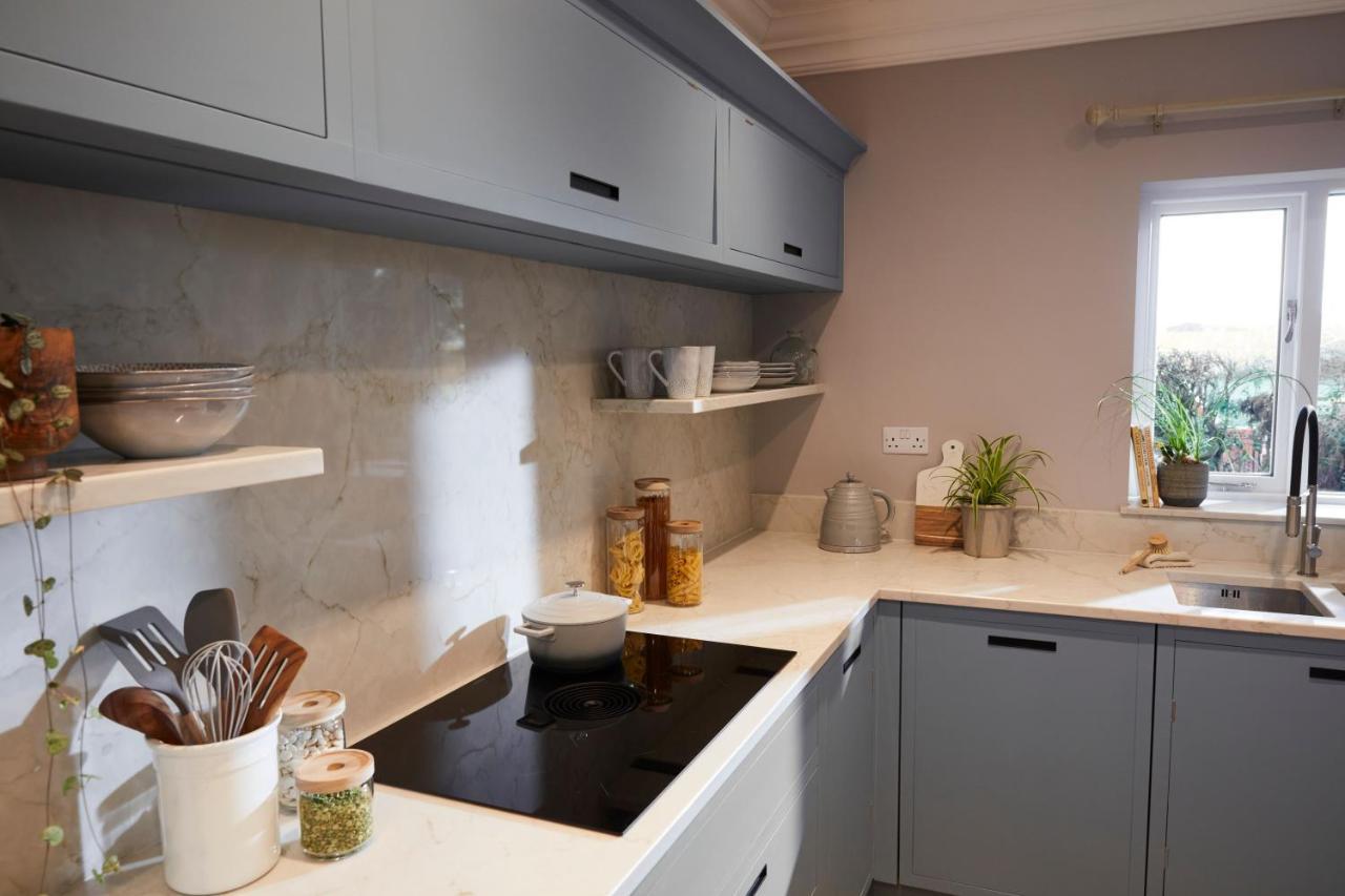 Spacious 4 Bed Family In Parkland Setting York