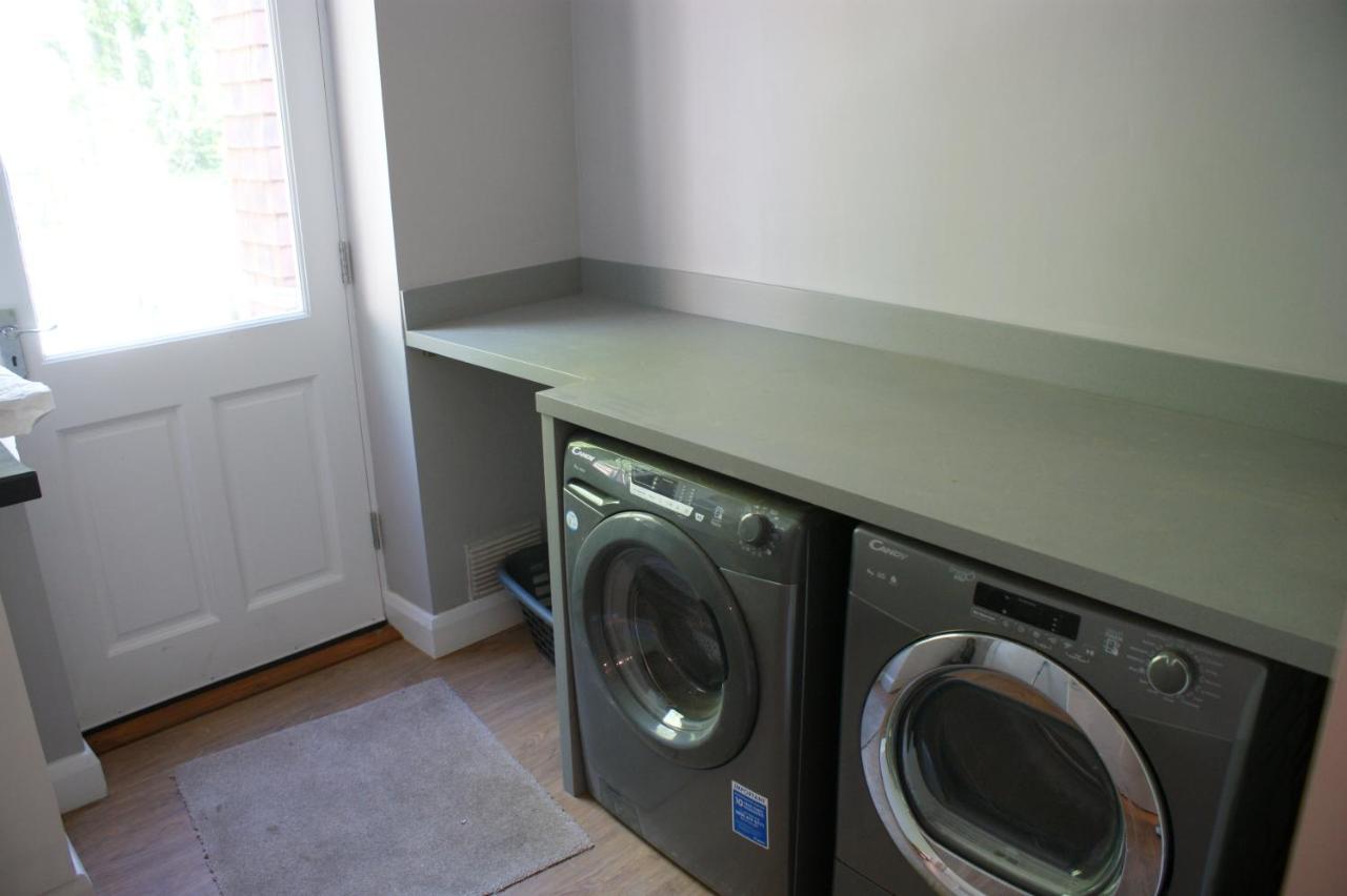 Spacious 4 Bed Family In Parkland Setting