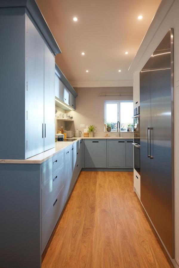 Spacious 4 Bed Family In Parkland Setting Holiday home