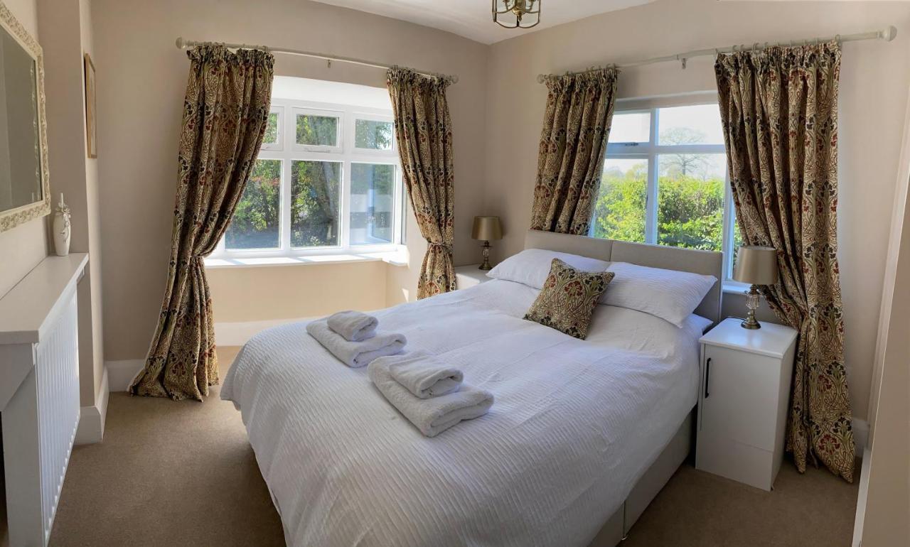 Spacious 4 Bed Family In Parkland Setting *