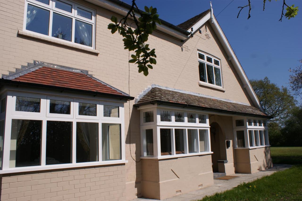 Holiday home Spacious 4 Bed Family In Parkland Setting York